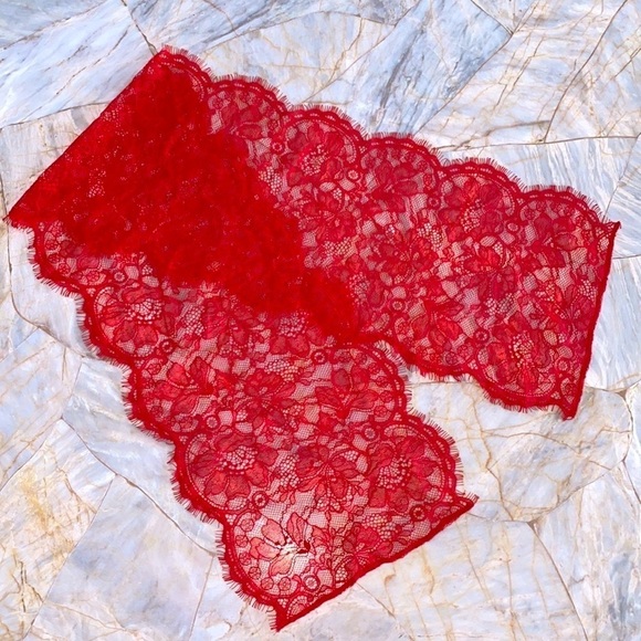 Victoria's Secret Gorgeous Red Lace Scarf Wrap - Picture 2 of 7